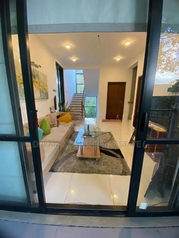Luxury House for Sale Athrugiriya