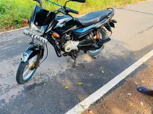 Bajaj Platina 100 ES 2016