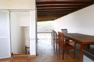 Modern 5 Bedroom House with Rooftop Terrace Mount Lavinia