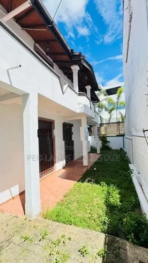 (PH855) Two Storey House for Sale in Pepiliyana