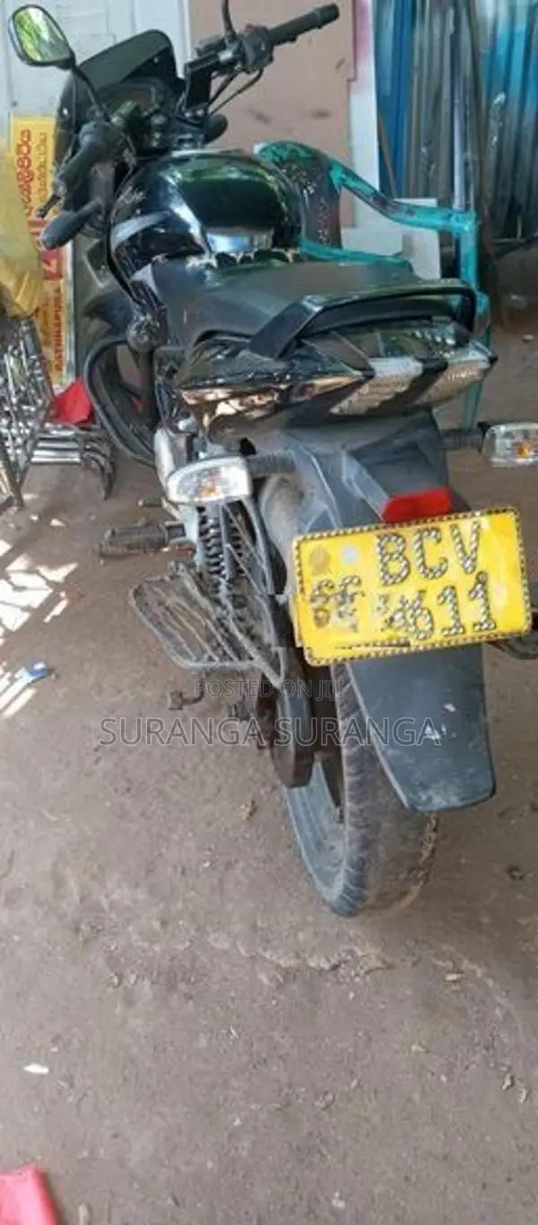 Bajaj Pulsar 180 2015