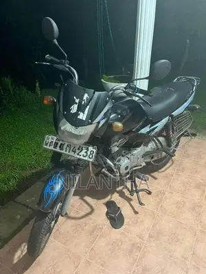 Bajaj CT100 2014