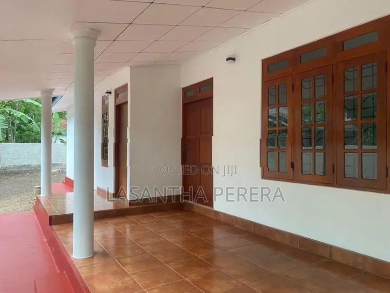House For Sale in Minuwangoda