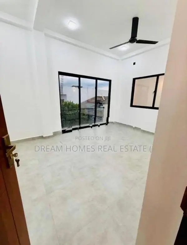 Luxury Family House with Rooftop for Sale – Athurugiriya