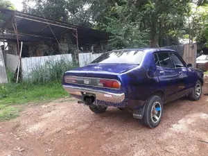 Nissan Sunny 1976