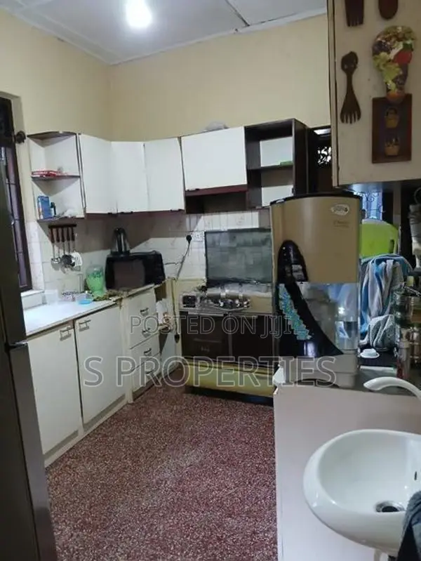 2 Storied House for Rent in Dehiwela