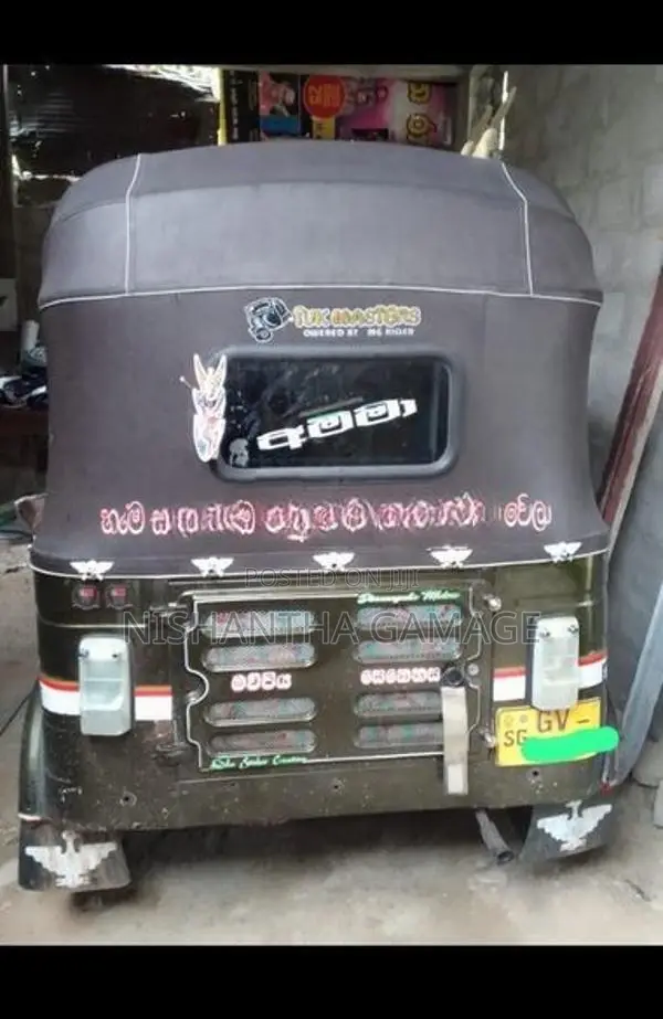 Bajaj RE 2002