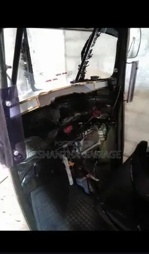 Bajaj RE 2002