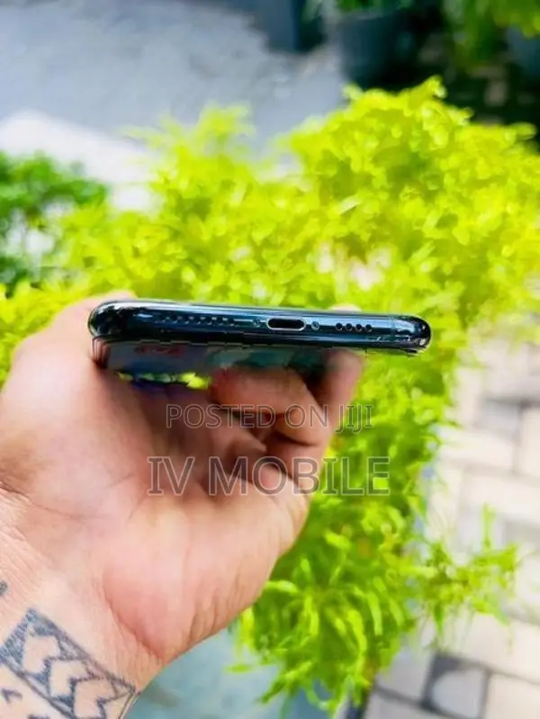 Apple iPhone 11 Pro Max 256GB (Used)