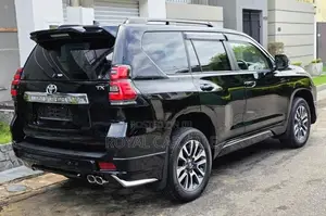 Toyota Land Cruiser Prado 2023