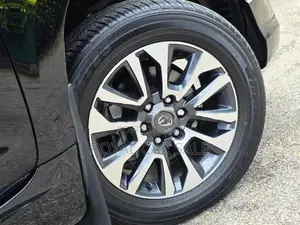 Toyota Land Cruiser Prado 2023