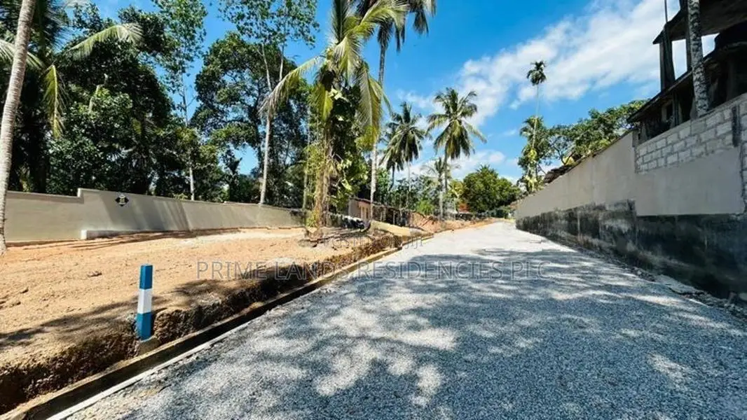 Valuable Land for Sale in Homagama Hospital Road