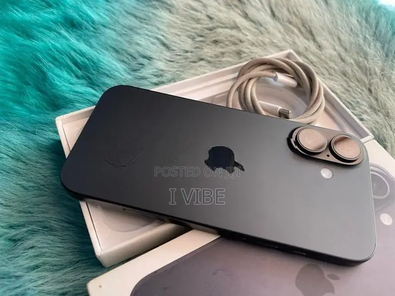 Apple iPhone 16 128GB (Used)