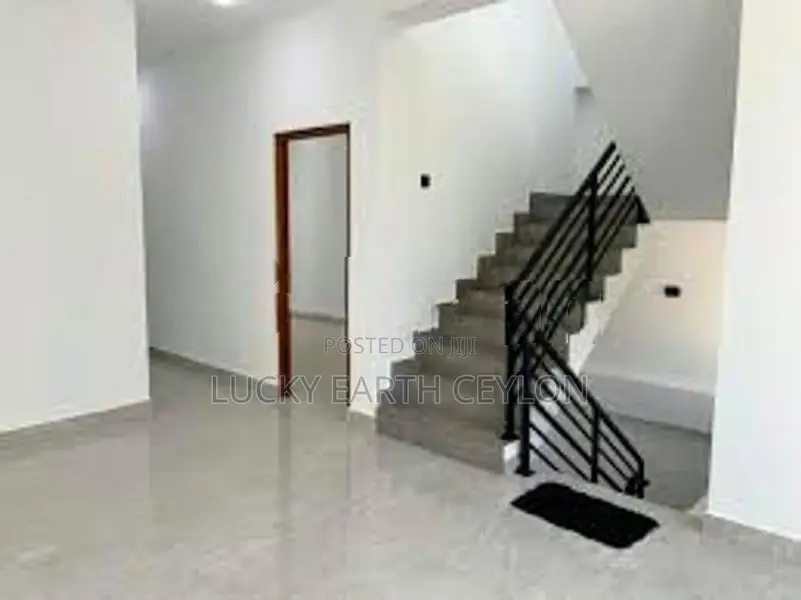 Dehiwala,2 Story , Unfurnished House For Rent (MG1322)