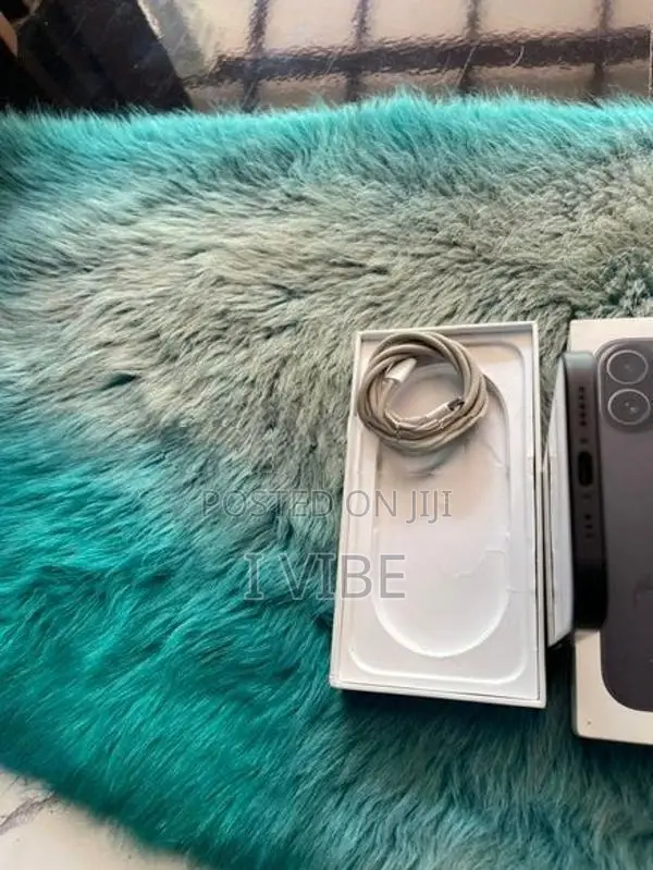 Apple iPhone 16 128GB (Used)
