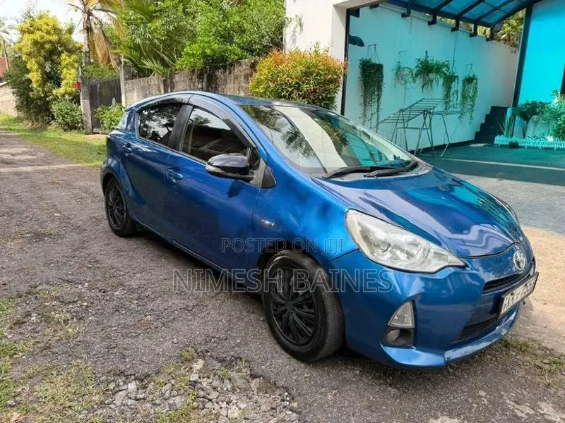 Toyota Aqua 2013
