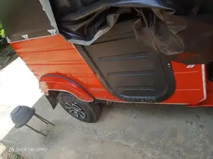 Bajaj RE 2004