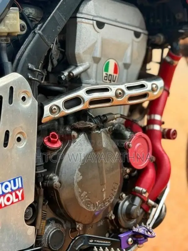 Kawasaki D Tracker 2005