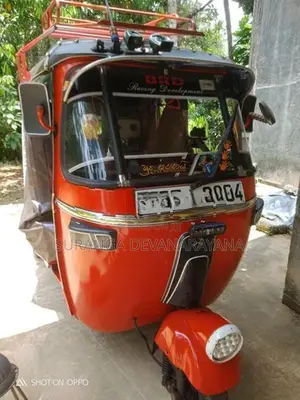 Bajaj RE 2004