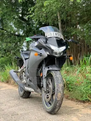 Honda CB250R 2020