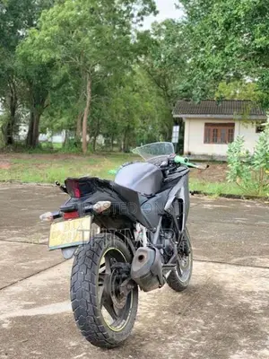 Honda CB250R 2020