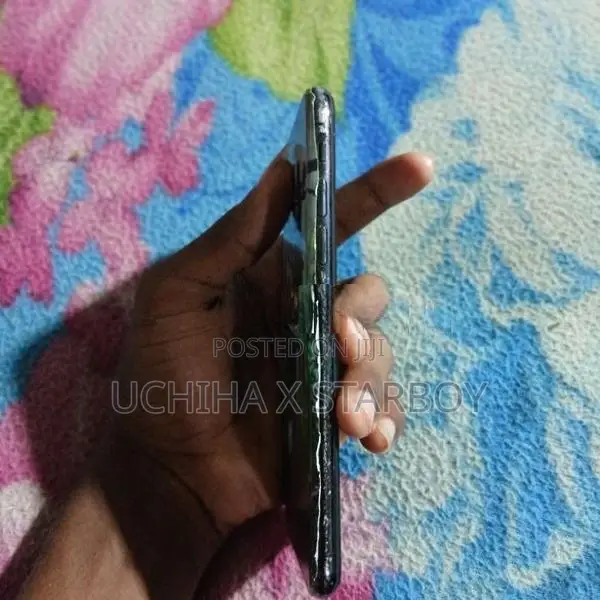Apple iPhone X (Used)