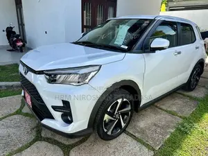 Toyota Raize Z Hybrid BSM 2025