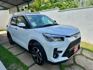 Toyota Raize Z Hybrid BSM 2025