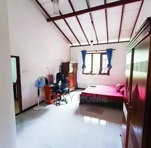 Business / Family House Rent Kadawatha Town Area