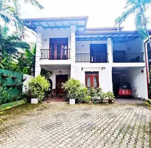 Business / Family House Rent Kadawatha Town Area