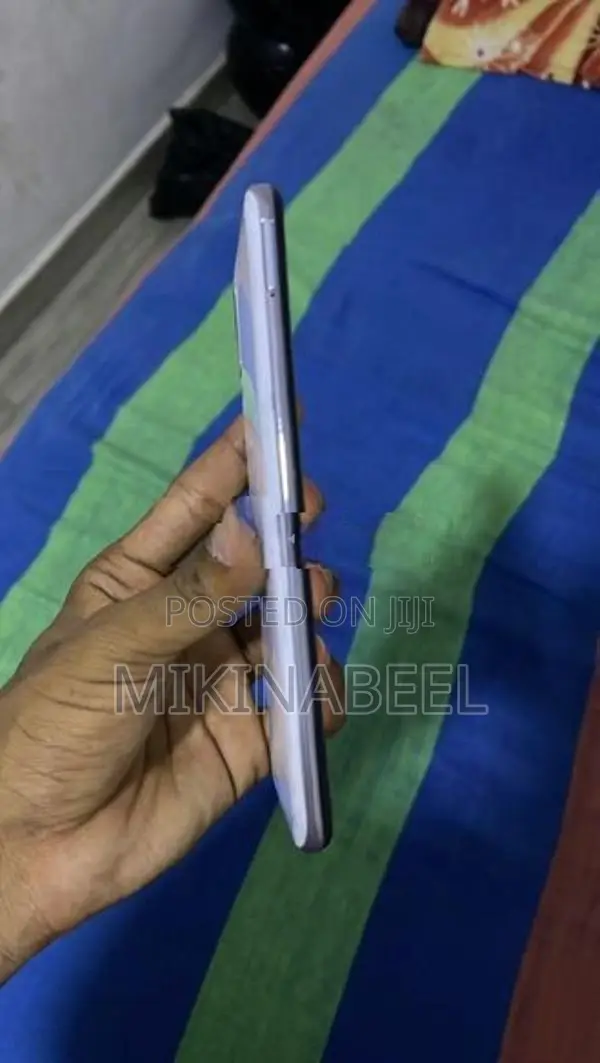 Samsung Galaxy A50 (Used)