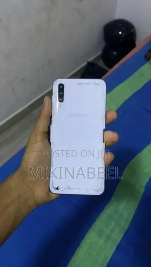 Samsung Galaxy A50 (Used)
