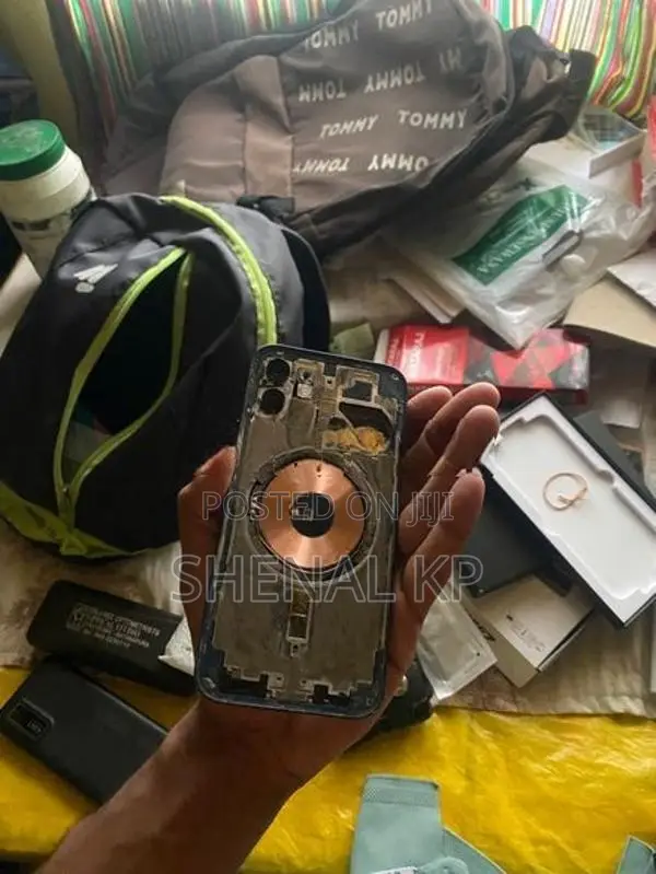 Apple iPhone 12 For Parts (Used)