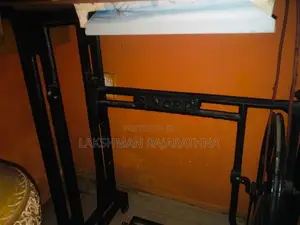 Zigzag Singer Machine