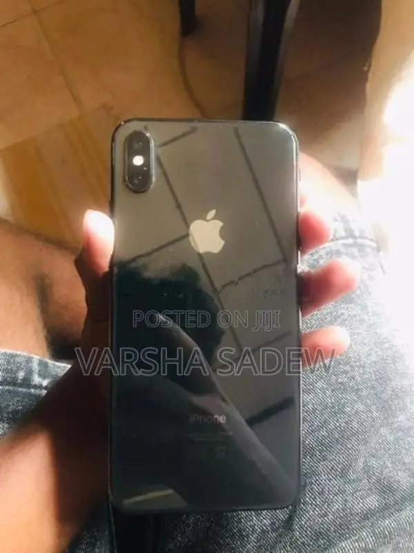Apple iPhone XS Max (Used)