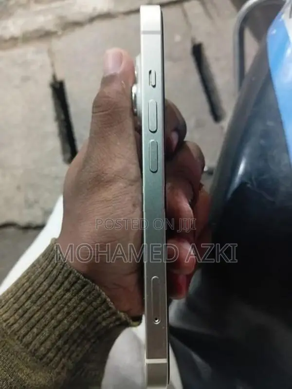 Apple iPhone 14 (Used)