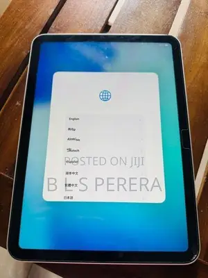 Apple iPad A2696 10th Gen