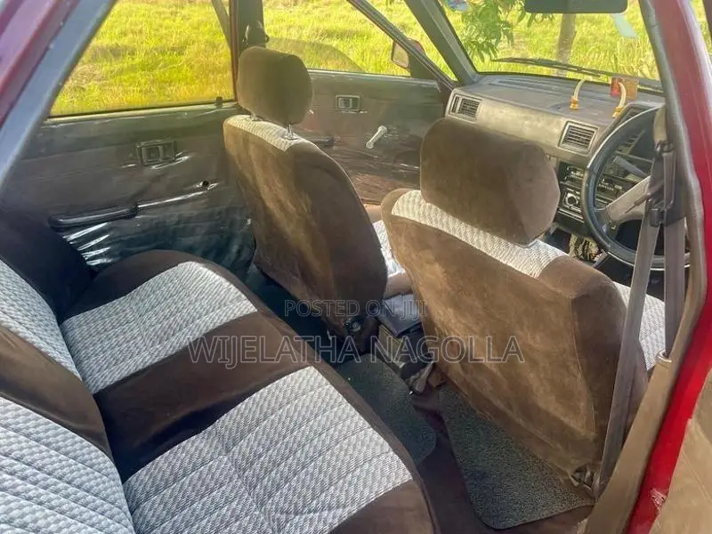 Nissan Sunny 1988