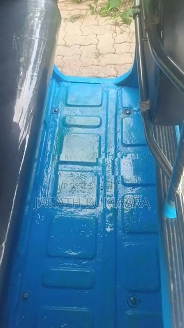 Bajaj RE 1995