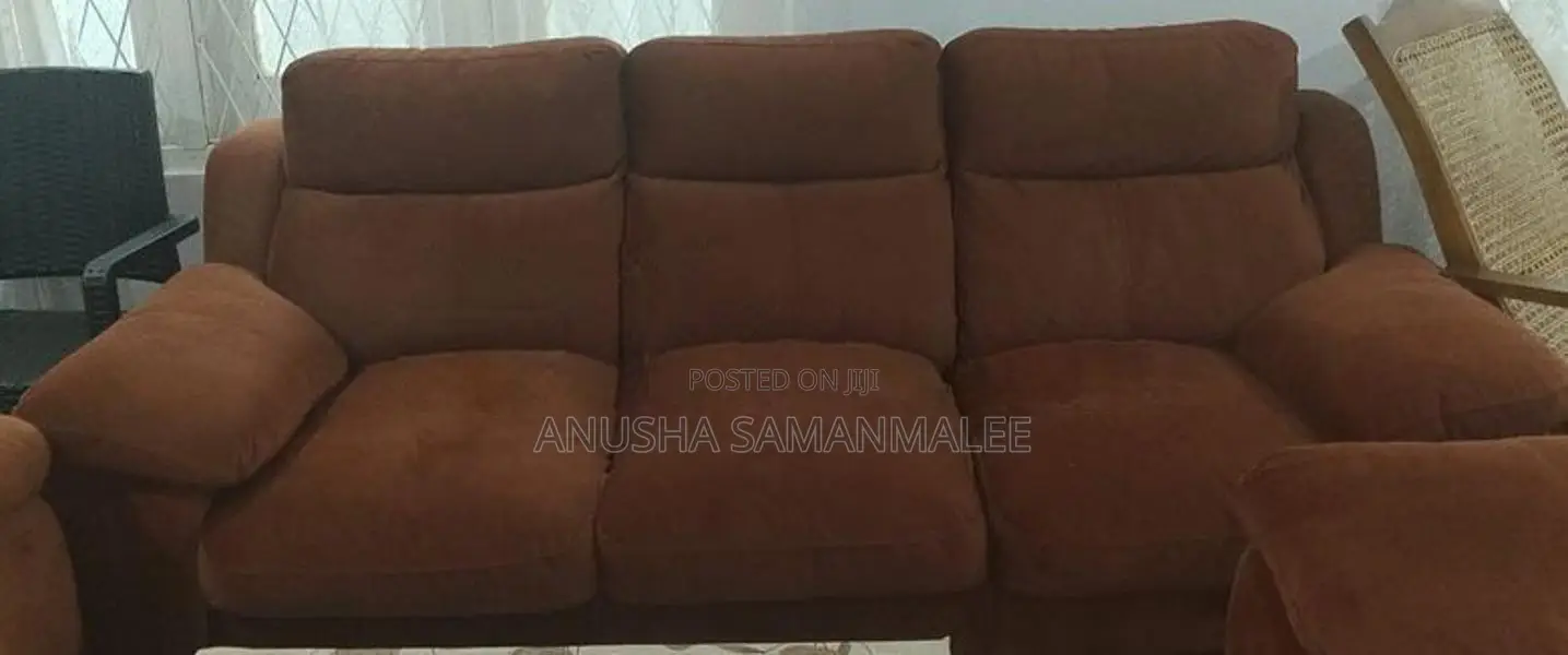 Damro Sofa Set