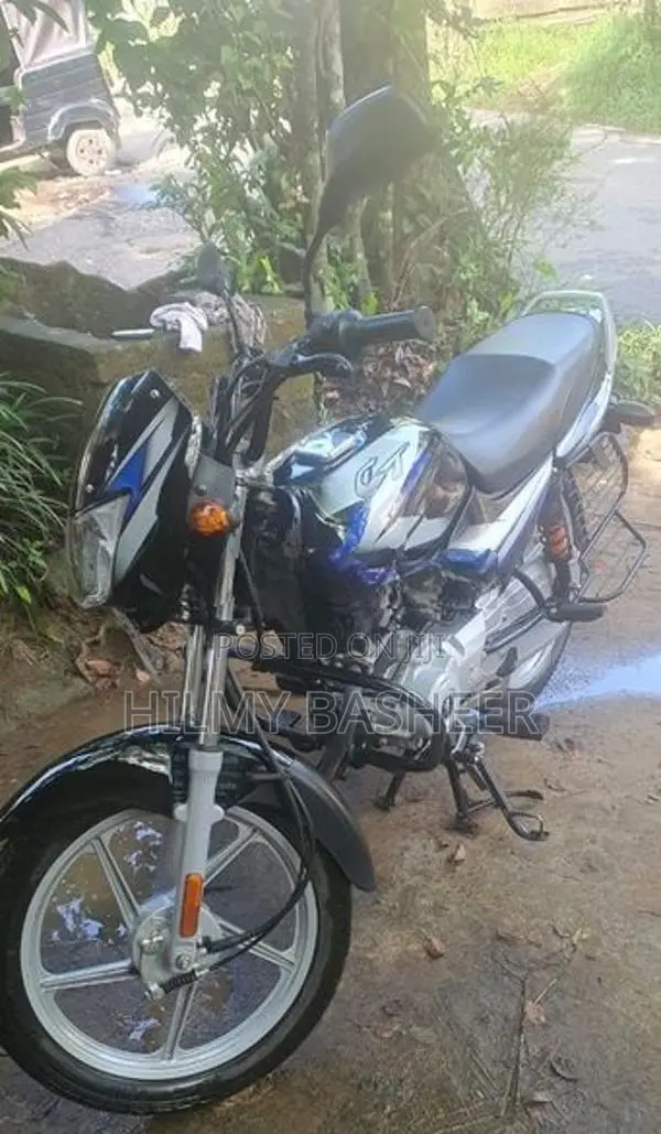 Bajaj CT100 2025