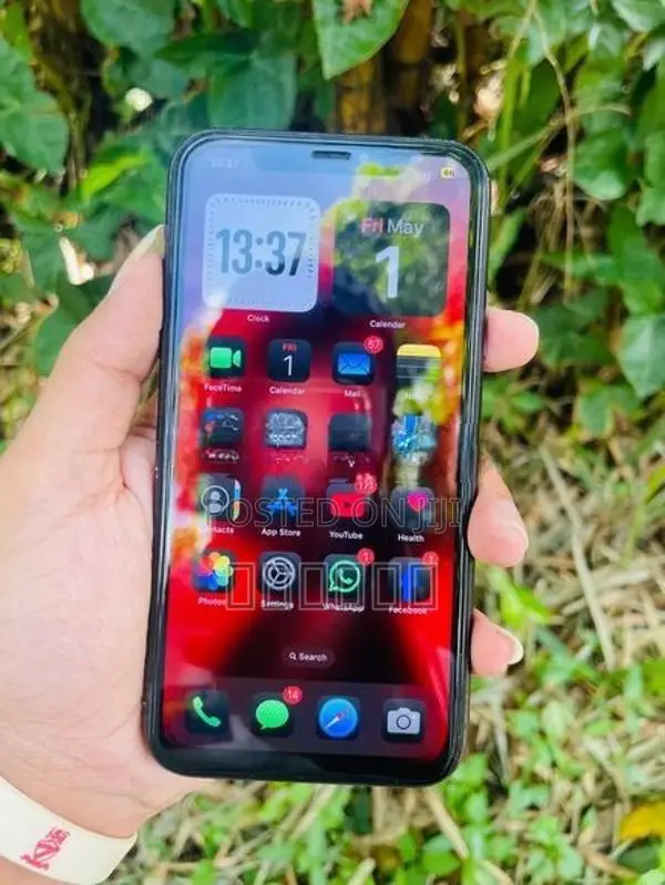 Apple iPhone XR (Used)