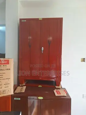 4 Ft Steel Cupboards