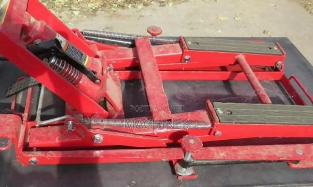 Motorcycle hydraulic jack stand