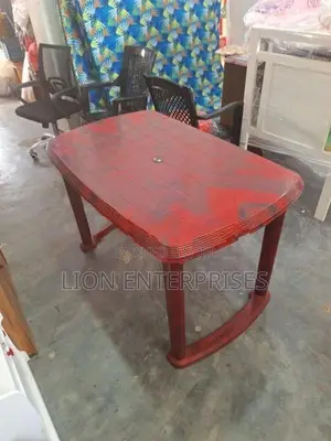 Plastic Dining Table