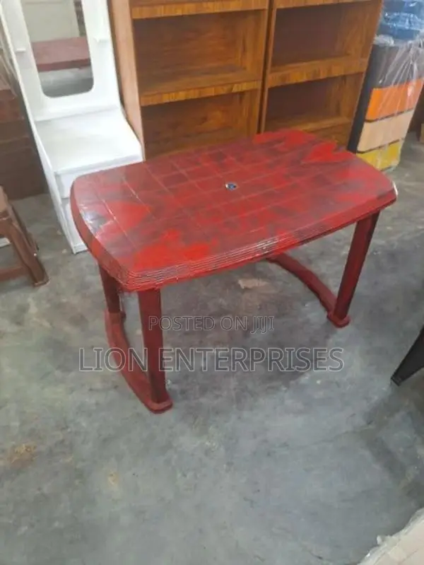 Plastic Dining Table