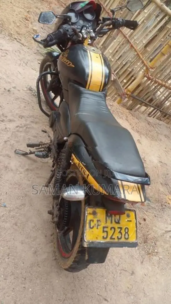 Bajaj Pulsar 180 2006