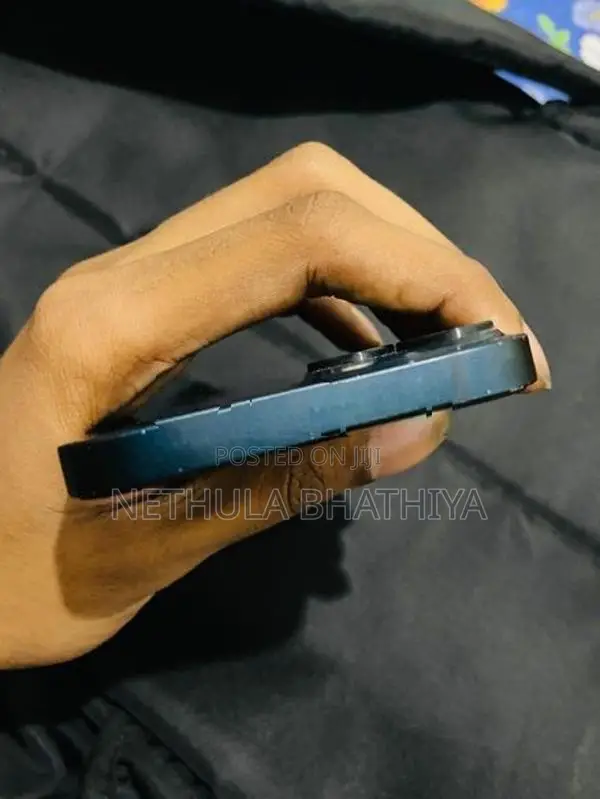 Apple iPhone 13 (Used)