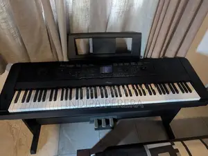 Yamaha DGX-660 Digital Piano