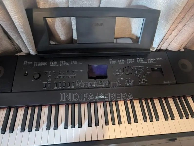 Yamaha DGX-660 Digital Piano